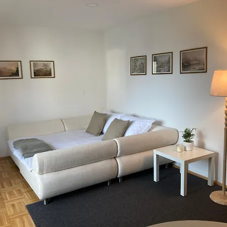 Apartma Tinkara *