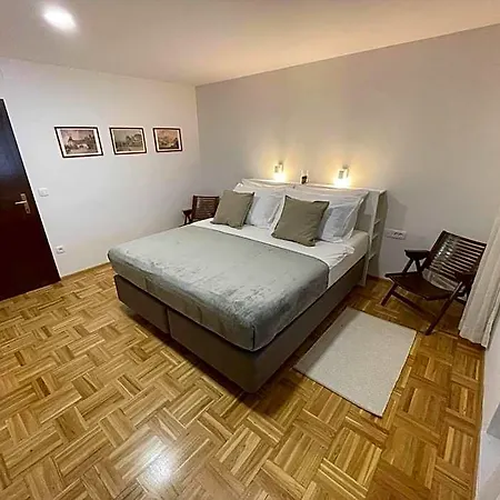 Apartma Tinkara