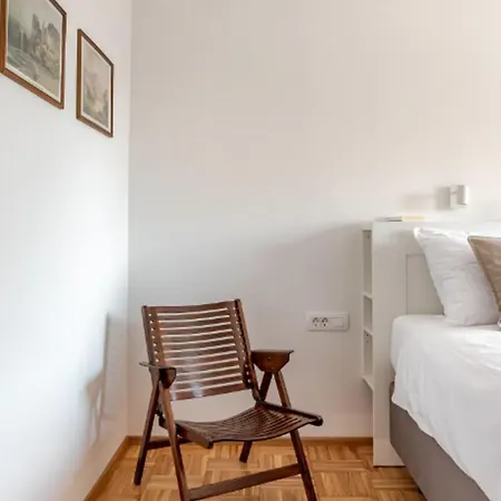 Apartma Tinkara