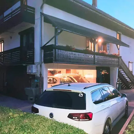 Apartma Tinkara Apartment