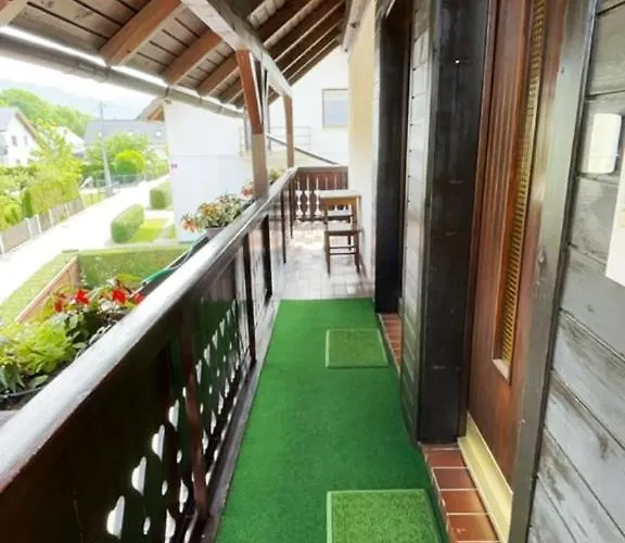 Apartma Tinkara 公寓 *